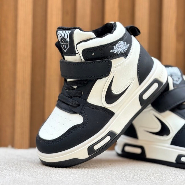 کتونی بچگانه نیمساق طرح بومرنگ از K-Z کد 50503031