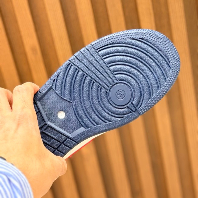 ونس بزرگسال طرح نایک جردن برزنتی از MA shoes کد 50630012